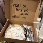 Vyšívací sada láska – barevná - druhý obrázek z galerie