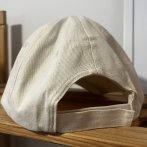 Vyšívaná kšiltovka #012 – krémová - třetí obrázek z galerie
